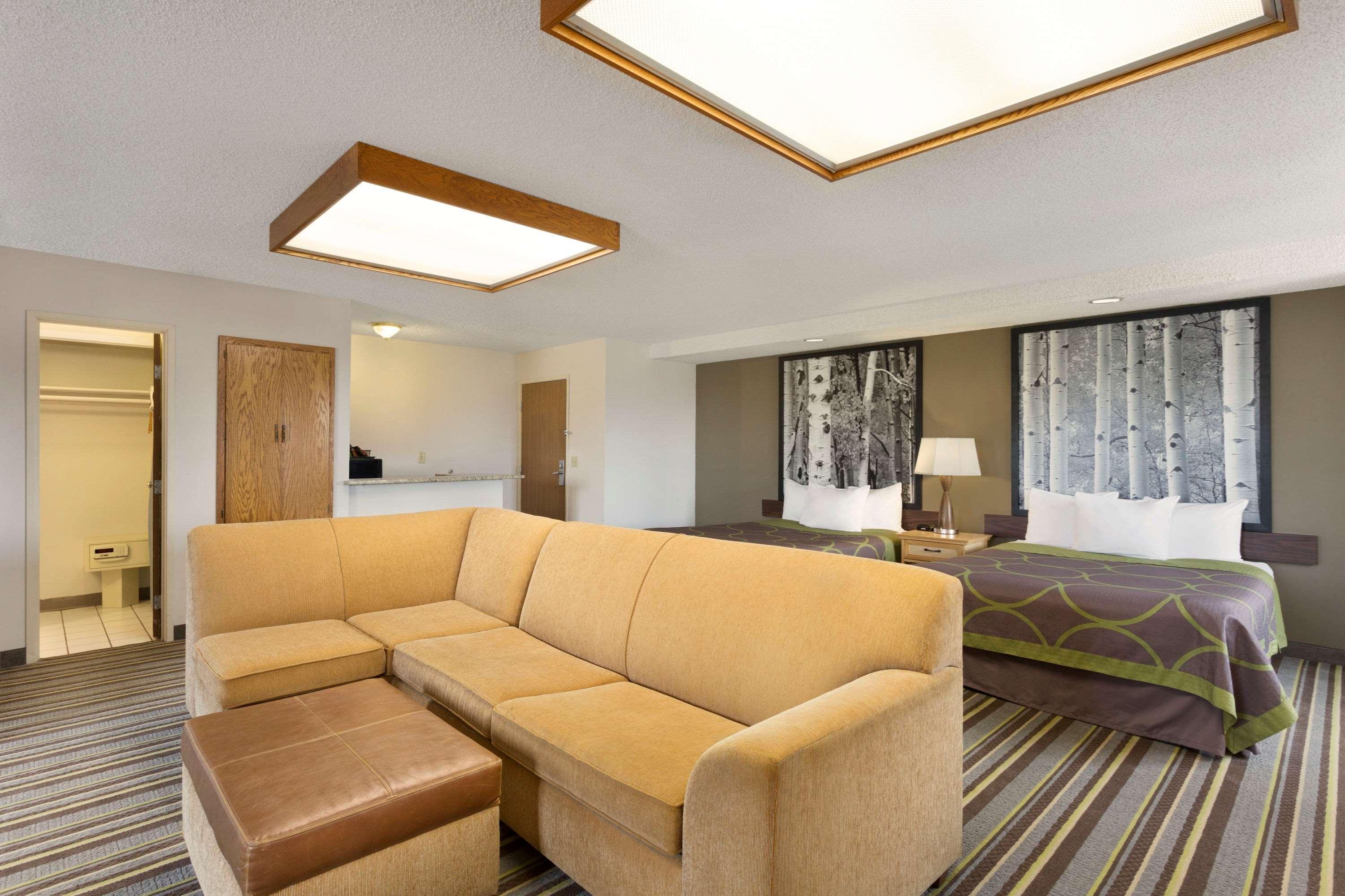 Super 8 By Wyndham Westminster Denver North Экстерьер фото